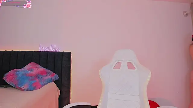 liaqueen610 online show from 02/08/25, 11:34