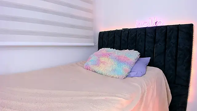 liaqueen610 online show from 02/25/25, 02:36