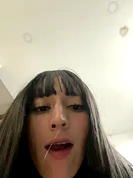 liaqueen610 online show from 09/26/25, 08:13