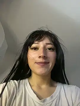 liaqueen610 online show from 10/15/25, 04:29