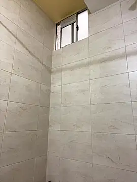 liaqueen610 online show from 10/31/25, 07:26