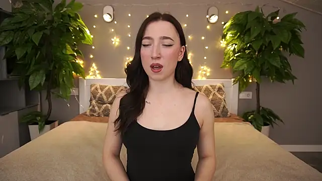 MonAmourrrR online show from 01/28/25, 07:00