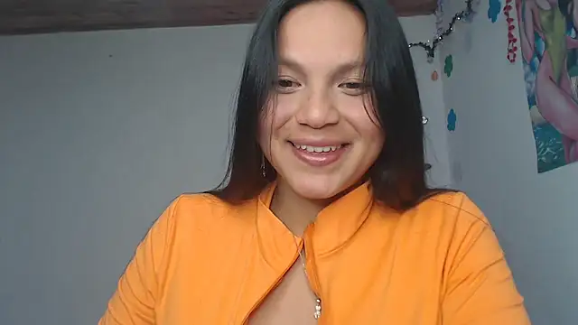 Snapshot of Zafiroweb09 chatting on 01/16/25, 01:58 Zafiroweb09 online show from 01/16/25, 01:58