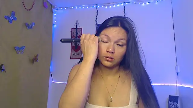 Snapshot of Zafiroweb09 chatting on 03/22/25, 10:17 Zafiroweb09 online show from 03/22/25, 10:17