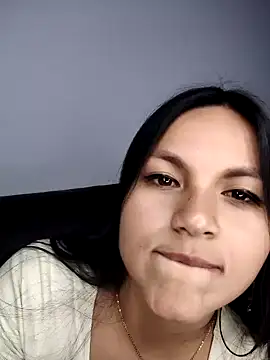 Snapshot of Zafiroweb09 chatting on 10/29/25, 02:47 Zafiroweb09 online show from 10/29/25, 02:47