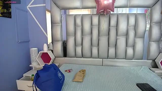 sophia ny online show from 11/03/25, 12:50