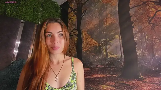Mia Parissi online show from 01/04/25, 12:38