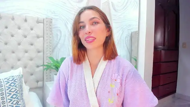 Mia Parissi online show from 01/11/25, 06:01