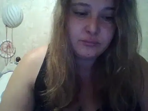 Snapshot of ParisMimi chatting on 10/10/25, 06:12 ParisMimi online show from 10/10/25, 06:12