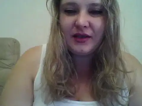 Snapshot of ParisMimi chatting on 10/13/25, 07:41 ParisMimi online show from 10/13/25, 07:41