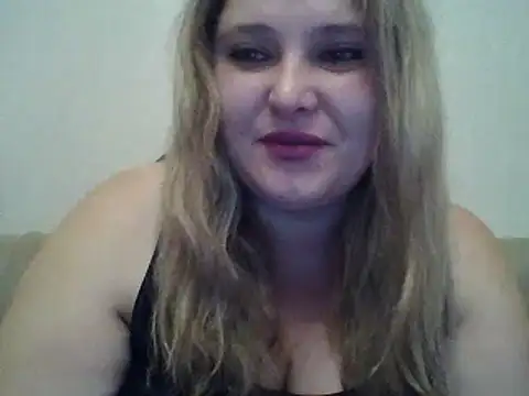 Snapshot of ParisMimi chatting on 11/17/25, 07:25 ParisMimi online show from 11/17/25, 07:25