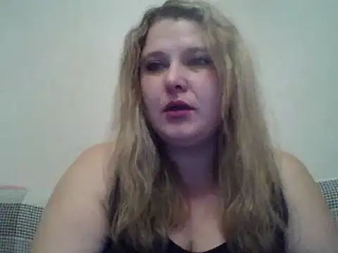 Snapshot of ParisMimi chatting on 12/02/25, 09:25 ParisMimi online show from 12/02/25, 09:25