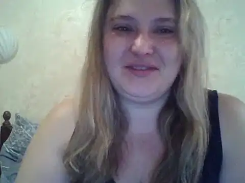 Snapshot of ParisMimi chatting on 02/02/26, 07:51 ParisMimi online show from 02/02/26, 07:51