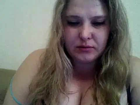 Snapshot of ParisMimi chatting on 03/03/26, 09:04 ParisMimi online show from 03/03/26, 09:04