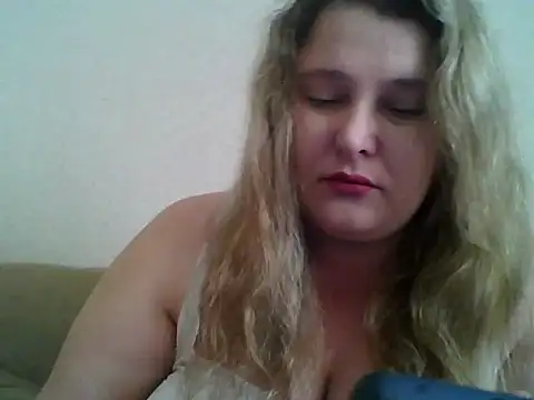 Snapshot of ParisMimi chatting on 04/02/26, 08:12 ParisMimi online show from 04/02/26, 08:12