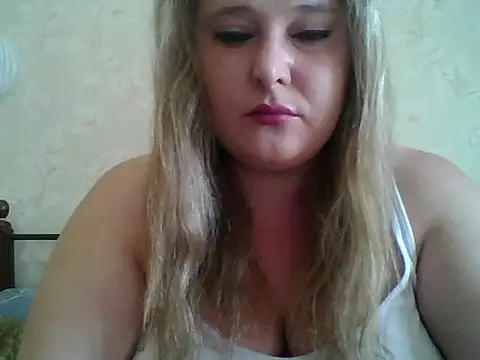 Snapshot of ParisMimi chatting on 04/05/26, 07:05 ParisMimi online show from 04/05/26, 07:05