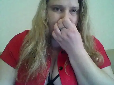 Snapshot of ParisMimi chatting on 04/22/26, 10:39 ParisMimi online show from 04/22/26, 10:39