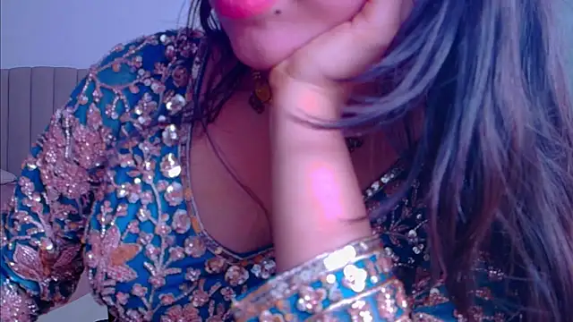 Snapshot of Aashika-Kaur chatting on 11/01/25, 04:31 Aashika-Kaur online show from 11/01/25, 04:31