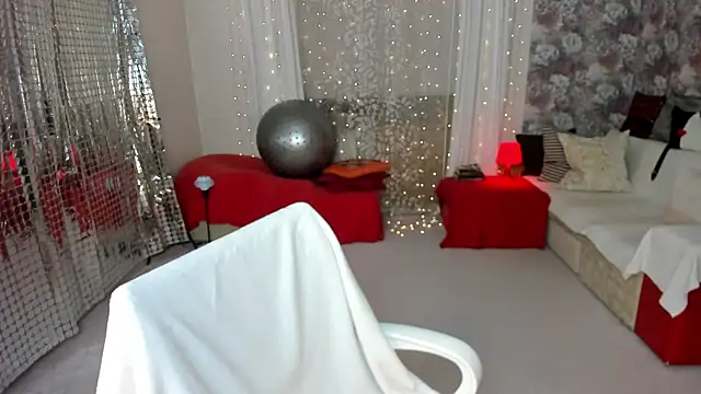 Snapshot of KarinaSweeety chatting on 10/07/25, 05:48 KarinaSweeety online show from 10/07/25, 05:48