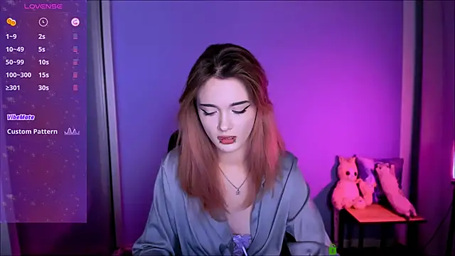 liana kisses online show from 10/17/25, 08:00