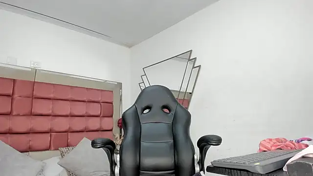 BarbaraKnox  online show from 12/14/24, 12:01