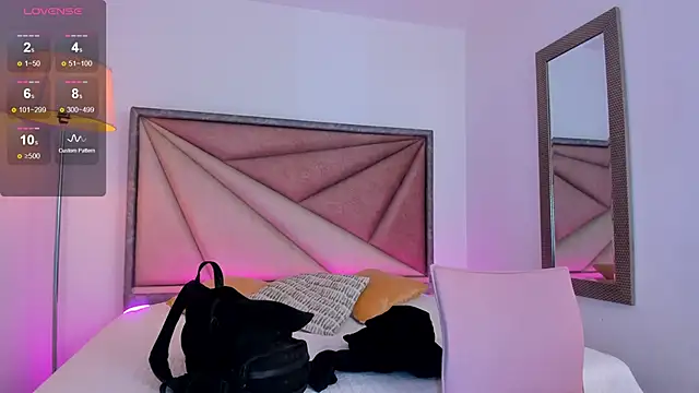 BarbaraKnox  online show from 10/19/25, 12:11