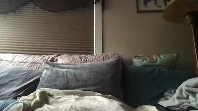 cliveokanagan24 online show from 10/20/25, 03:12