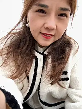 Efangfang online show from 12/03/24, 12:35