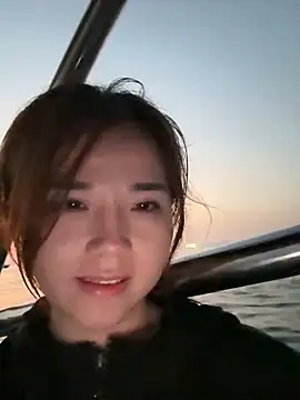 Efangfang online show from 12/11/24, 10:03
