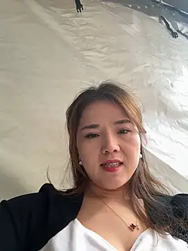 Efangfang online show from 12/24/24, 03:27
