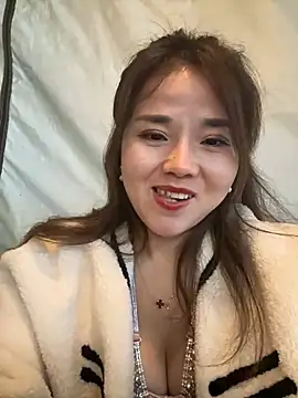Efangfang online show from 12/25/24, 10:28