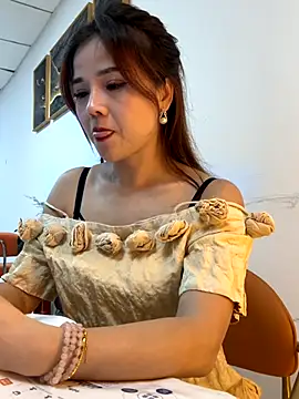 Snapshot of Efangfang chatting on 12/04/25, 11:08 Efangfang online show from 12/04/25, 11:08