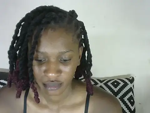 Pretty-emmie online show from 02/25/25, 07:14