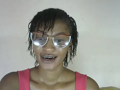 Pretty-emmie online show from 09/21/25, 07:10