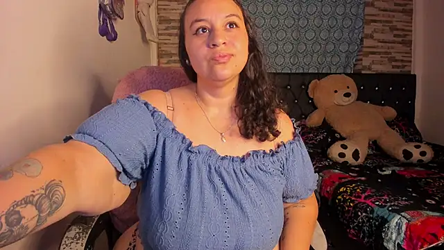 Snapshot of Imluna93 chatting on 09/21/25, 04:58 Imluna93 online show from 09/21/25, 04:58