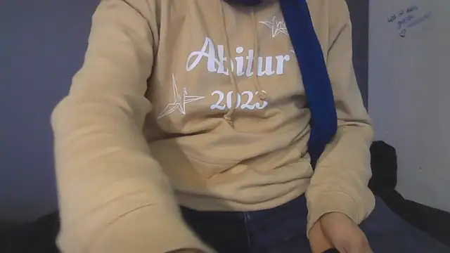 HornyBoy  2004 online show from 12/17/25, 07:47