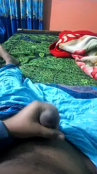 Snapshot of zakly69 chatting on 02/04/25, 12:55 zakly69 online show from 02/04/25, 12:55