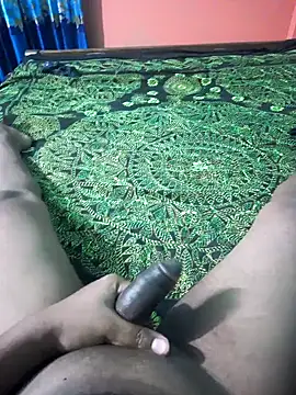 Snapshot of zakly69 chatting on 02/04/25, 04:39 zakly69 online show from 02/04/25, 04:39