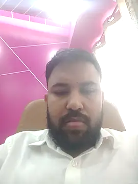 Snapshot of zakly69 chatting on 11/05/25, 08:03 zakly69 online show from 11/05/25, 08:03