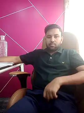 Snapshot of zakly69 chatting on 11/10/25, 06:56 zakly69 online show from 11/10/25, 06:56