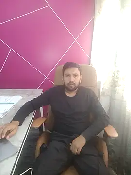 Snapshot of zakly69 chatting on 11/19/25, 06:35 zakly69 online show from 11/19/25, 06:35