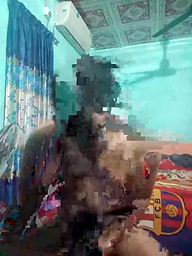 Snapshot of zakly69 chatting on 12/05/25, 01:58 zakly69 online show from 12/05/25, 01:58