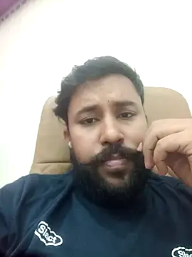 Snapshot of zakly69 chatting on 05/02/26, 02:44 zakly69 online show from 05/02/26, 02:44