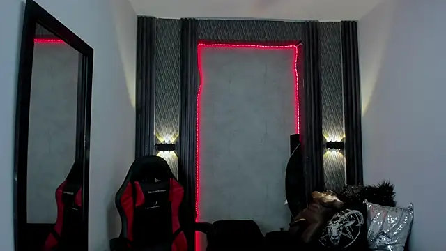 selene red  online show from 01/11/25, 05:40