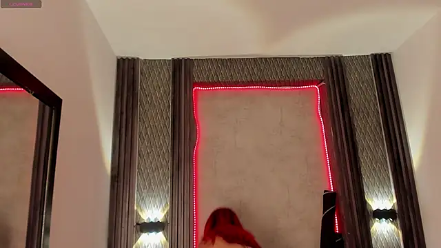 selene red  online show from 01/25/25, 04:13