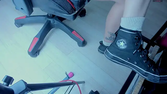 selene red  online show from 11/01/25, 03:47