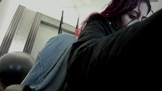 selene red  online show from 11/02/25, 04:31