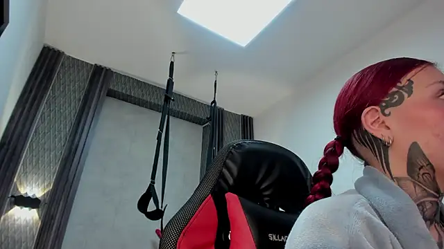 Snapshot of selene_red_ chatting on 03/02/26, 05:08 selene red online show from 03/02/26, 05:08