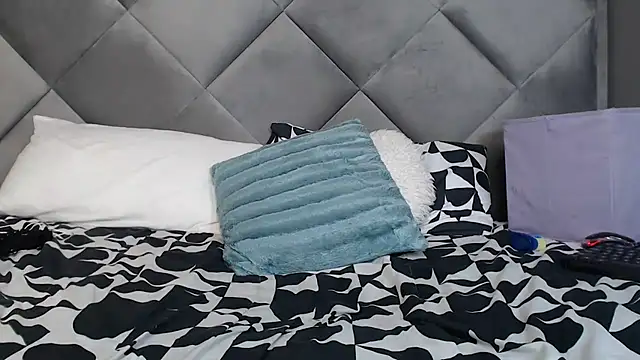 LOYAL SASHA online show from 12/26/24, 01:18