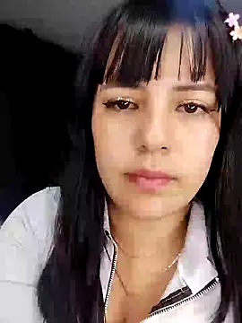 Snapshot of ema_smoke chatting on 01/04/25, 11:38 ema smoke online show from 01/04/25, 11:38